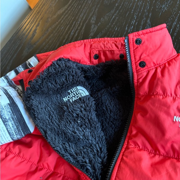 North Face Reversible Jacket - Picture 7 of 8